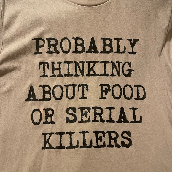 🤍Graphic Tee🤍 - Picture 2 of 3